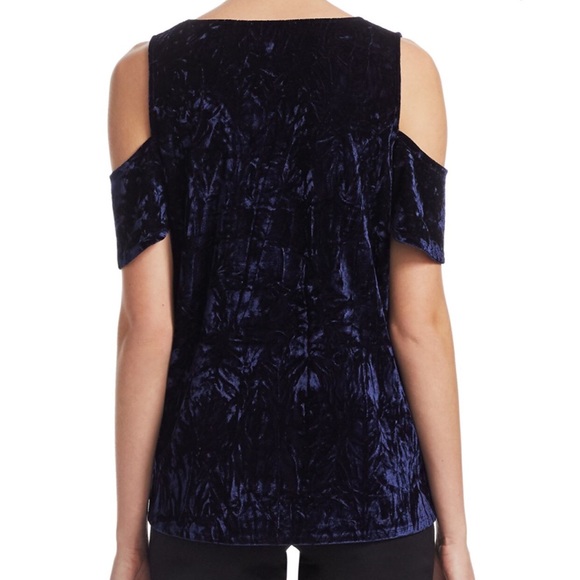 Scripted elegant Blue Velvet cold shoulder top - Picture 2 of 4
